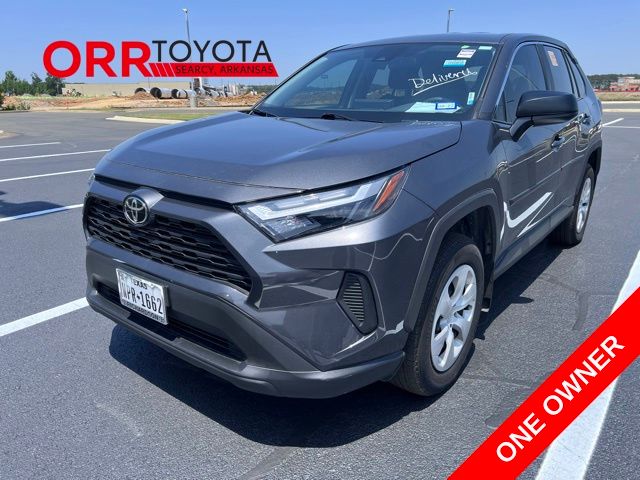 2025 Toyota RAV4 LE FWD's photo