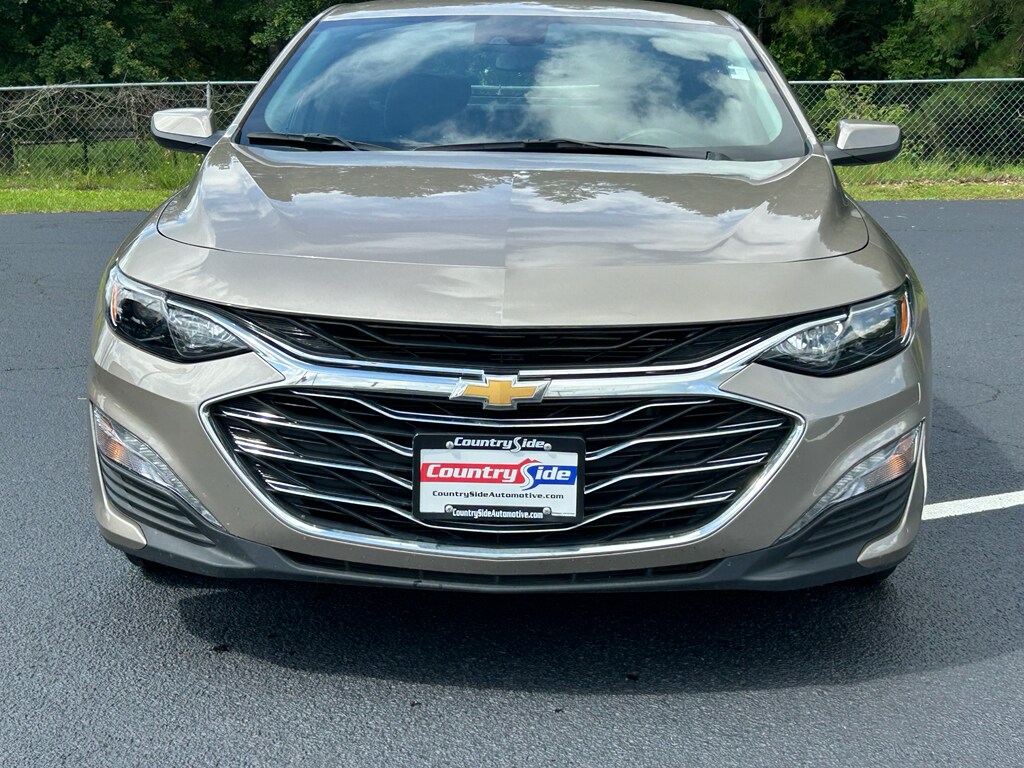 2024 Chevrolet Malibu 1LT photo 2