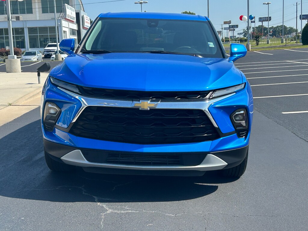 2024 Chevrolet Blazer 2LT photo 2