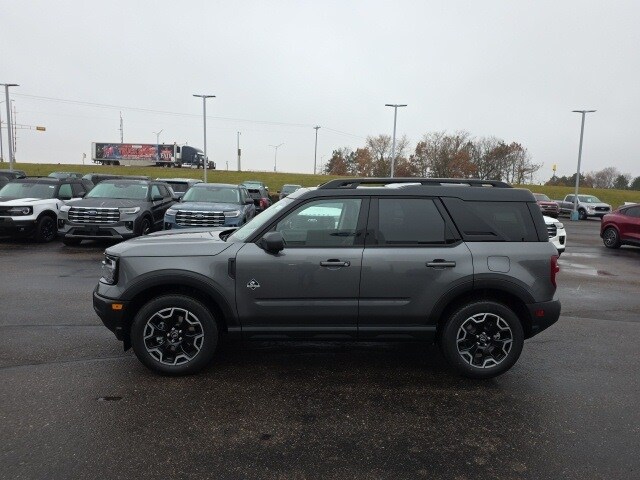 2025 Ford Bronco Sport Outer Banks photo 4