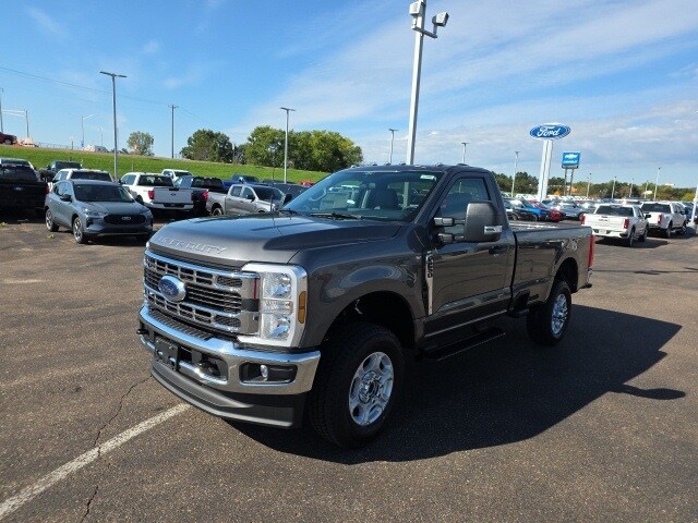 2026 Ford F-250 XLT photo 2