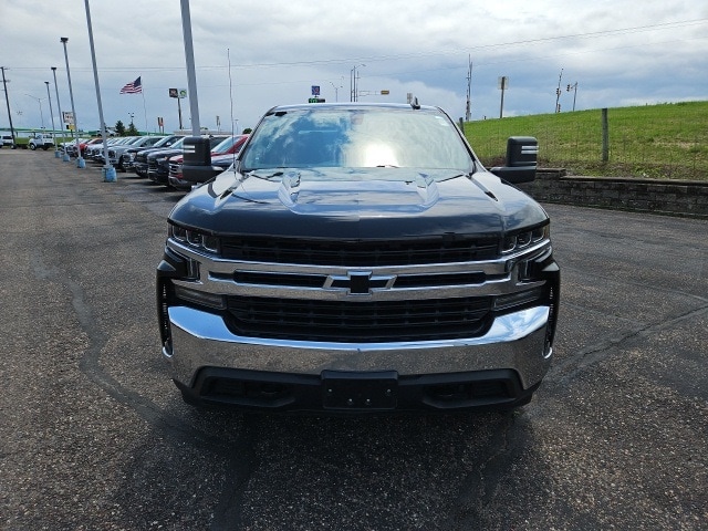 Used 2020 Chevrolet Silverado 1500 LT with VIN 1GCUYDET1LZ187737 for sale in Osseo, WI