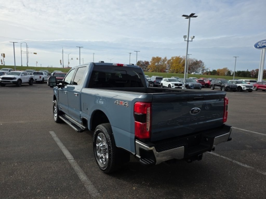 Used 2023 Ford F-350SD Lariat Truck