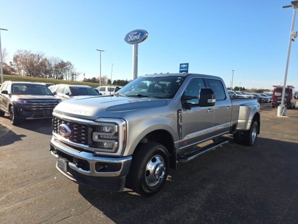 Used 2024 Ford F-350SD Lariat Truck