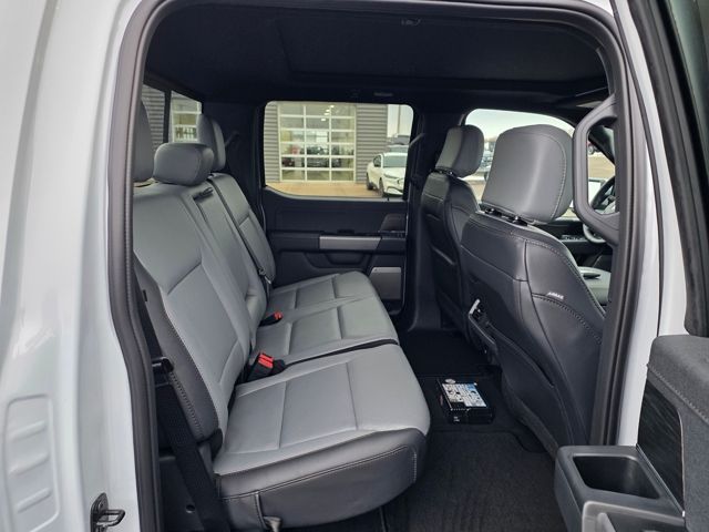 2025 Ford F-150 Lightning Lariat - Photo 11