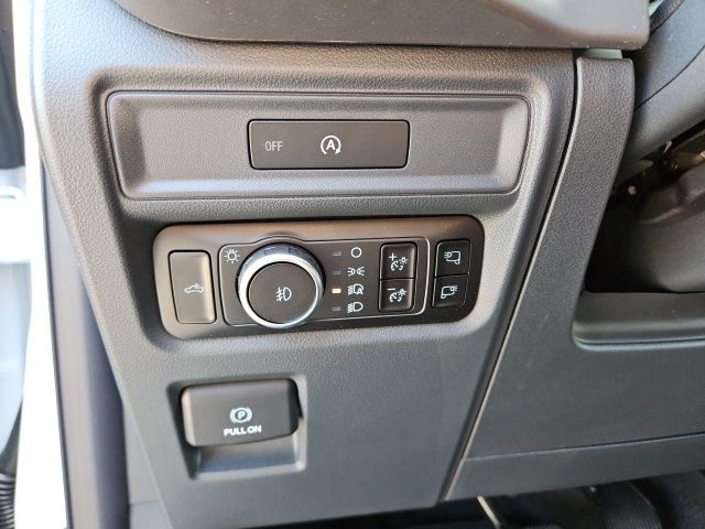 2025 Ford F-150 XLT - Photo 17