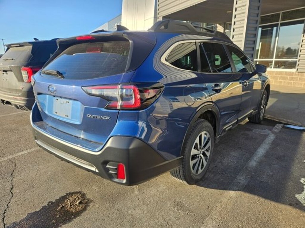 Used 2022 Subaru Outback 2.5i SUV