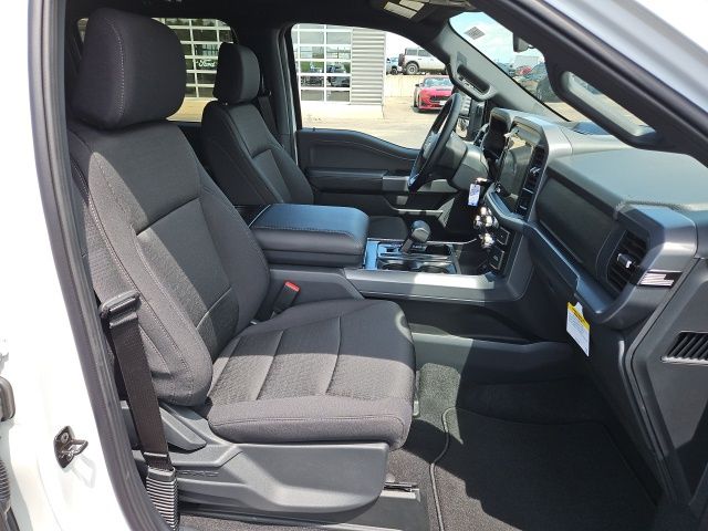 2025 Ford F-150 XLT - Photo 13