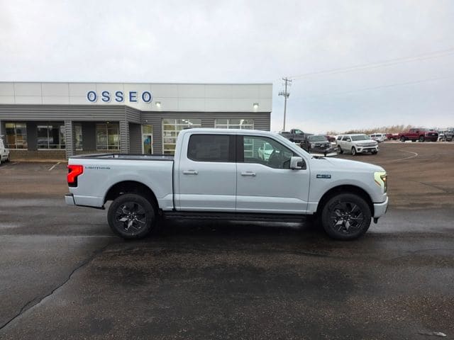 2025 Ford F-150 Lightning Lariat - Photo 8
