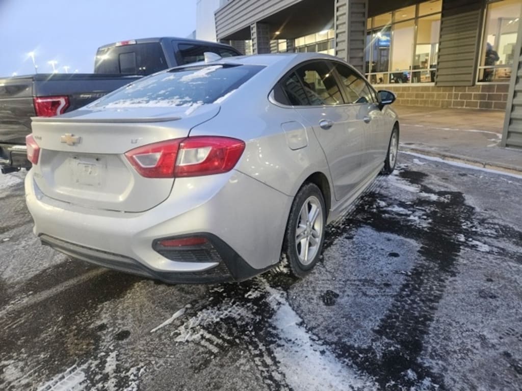 Used 2017 Chevrolet Cruze LT Sedan