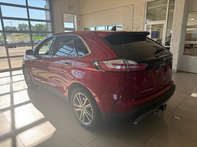2023 Ford Edge Titanium photo 4