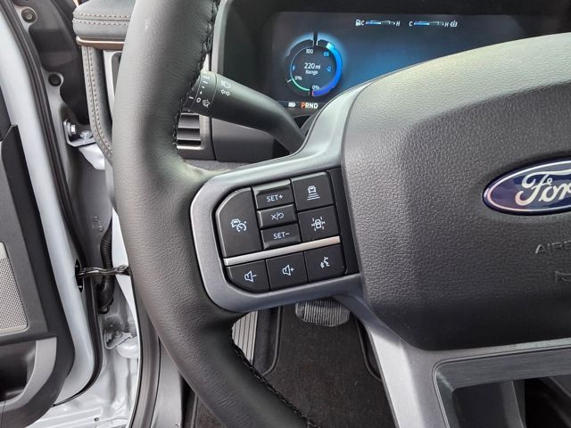 2025 Ford F-150 Lightning Lariat - Photo 27