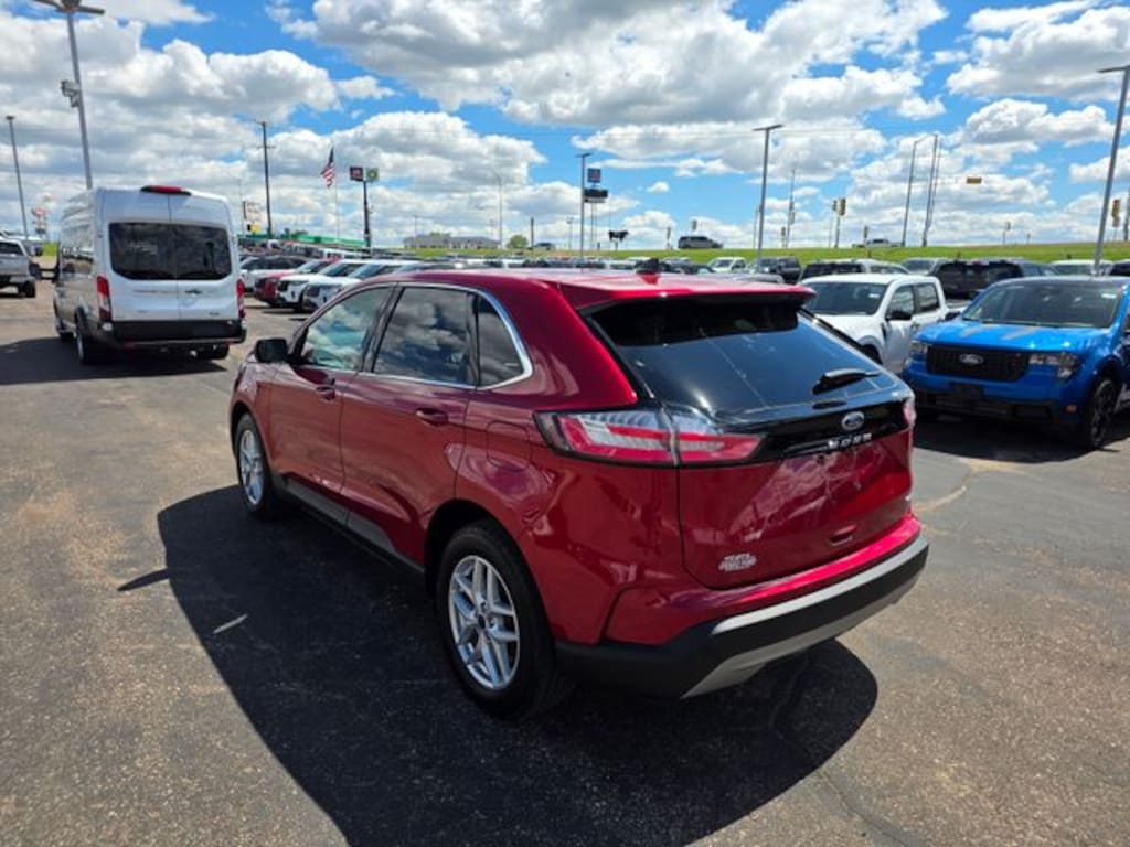 Used 2024 Ford Edge SEL SUV
