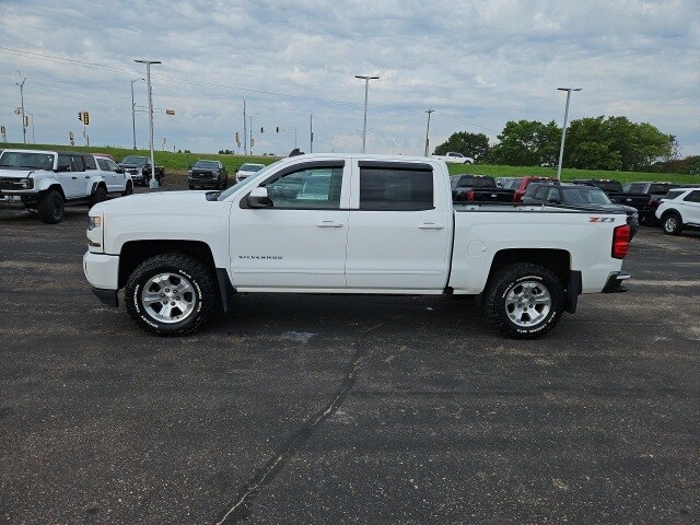 2016 Chevrolet Silverado 1500 LT photo 4