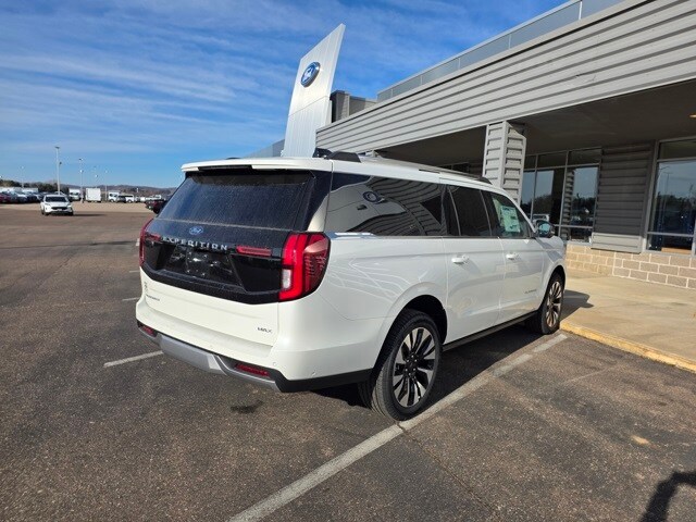 2025 Ford Expedition MAX Platinum photo 3