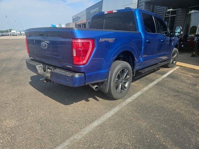 2022 Ford F-150 XLT photo 2