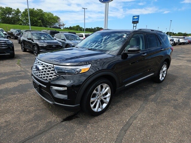 2023 Ford Explorer Platinum photo 2