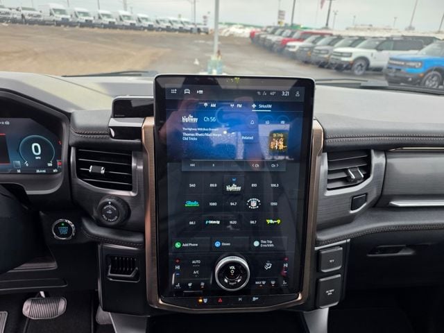 2025 Ford F-150 Lightning Lariat - Photo 20