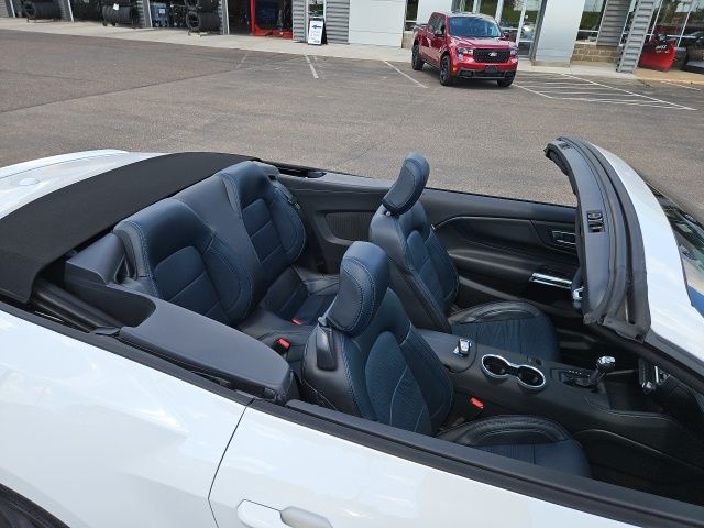 2025 Ford Mustang GT Premium Convertible - Photo 38