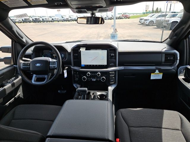 2025 Ford F-150 XLT - Photo 12