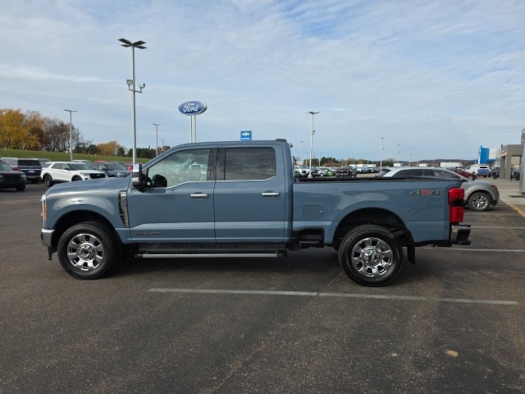 Used 2023 Ford F-350SD Lariat Truck