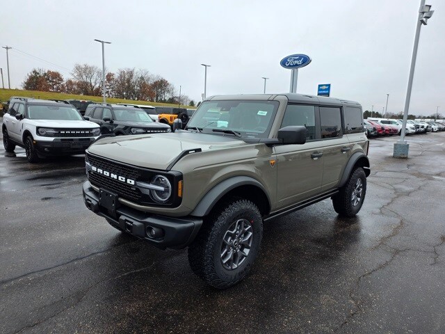 2025 Ford Bronco Badlands photo 3