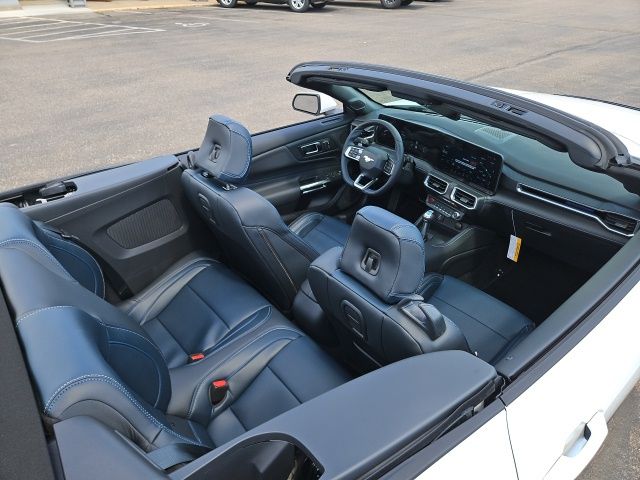 2025 Ford Mustang GT Premium Convertible - Photo 39