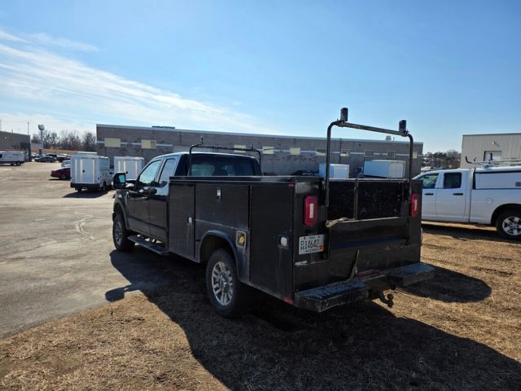 Used 2018 Ford F-350SD XLT Chassis