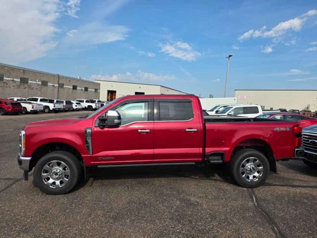 Used 2023 Ford F-250SD Lariat Truck