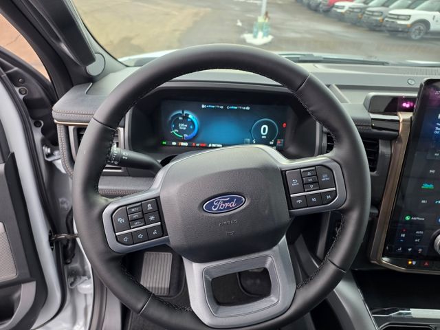 2025 Ford F-150 Lightning Lariat - Photo 25