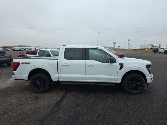 2025 Ford F-150 XLT photo 2