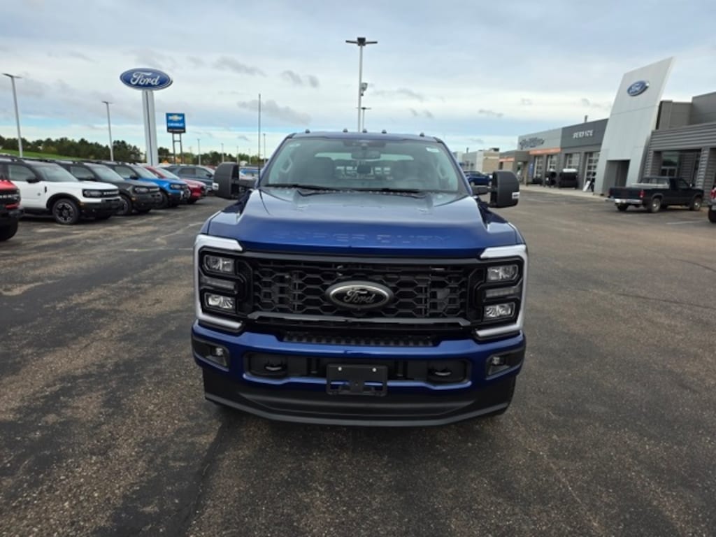New 2026 Ford F-350 Truck Crew Cab