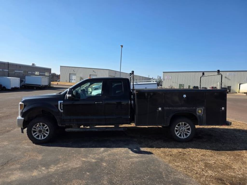 Used 2018 Ford F-350SD XLT Chassis