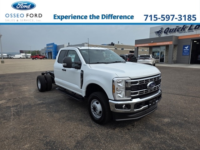 2025 Ford F-350 Chassis Truck Super Cab 
