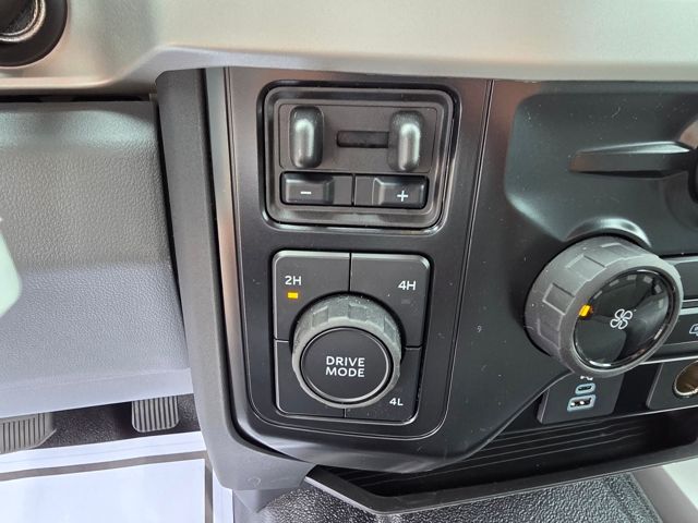2025 Ford F-350 Super Duty Chassis Cab XLT - Photo 19