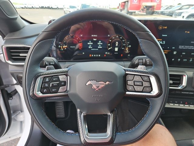 2025 Ford Mustang GT Premium Convertible - Photo 27