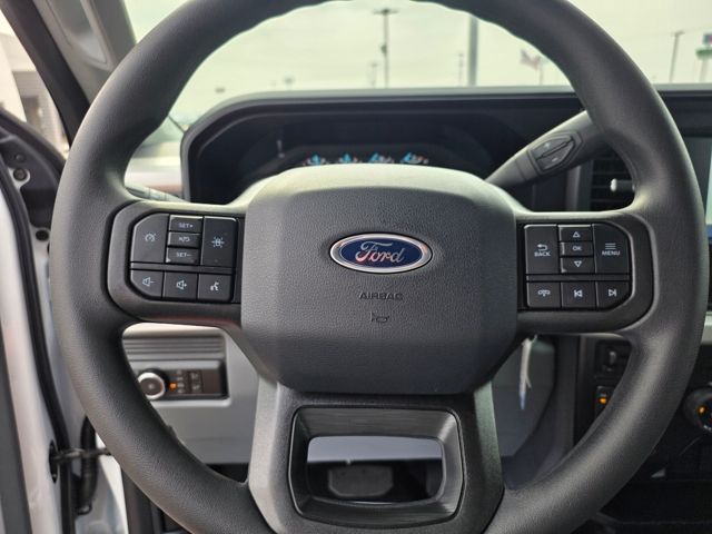 2025 Ford F-350 Super Duty Chassis Cab XLT - Photo 21