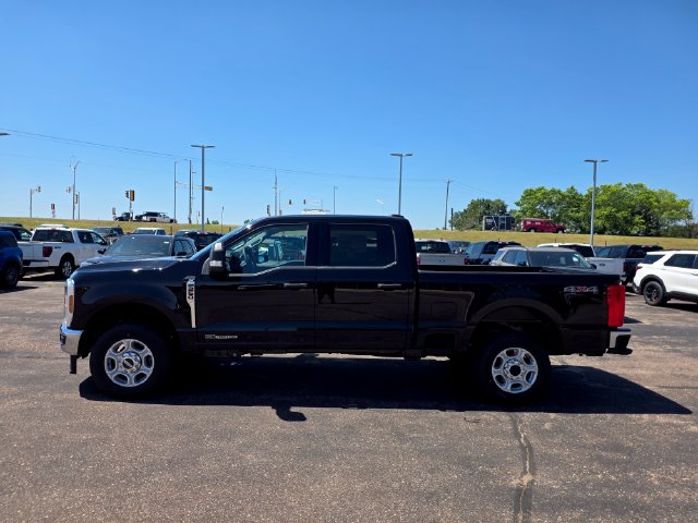 New 2026 Ford F-250 XLT Truck Crew Cab