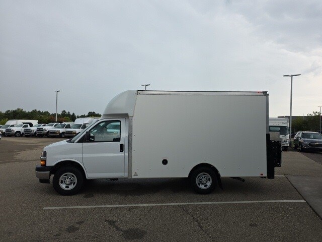 2021 Chevrolet Express 3500 Work Van photo 3