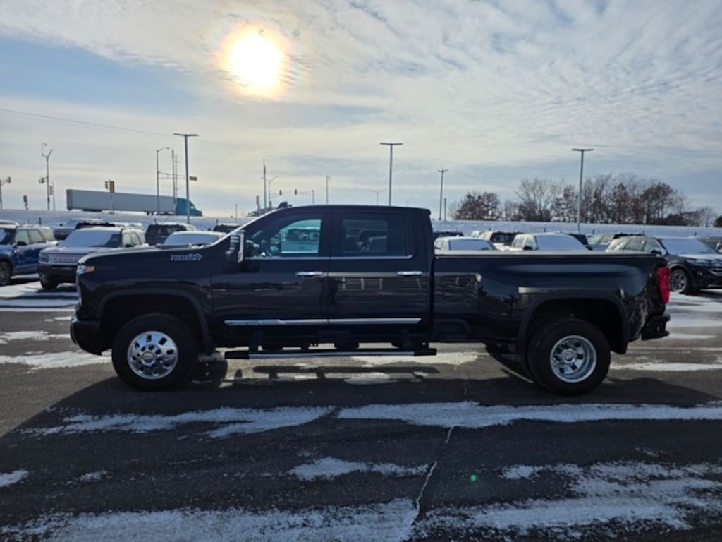 Used 2024 Chevrolet Silverado 3500HD High Country Truck