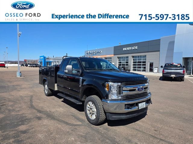 2018 Ford F-350 Super Duty Chassis Cab XLT