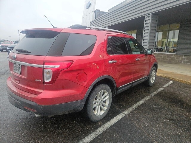 2011 Ford Explorer XLT photo 3