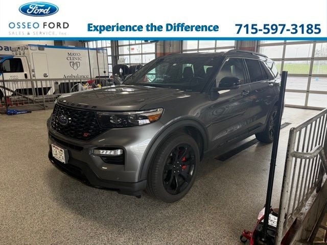 2023 Ford Explorer ST 4WD's photo