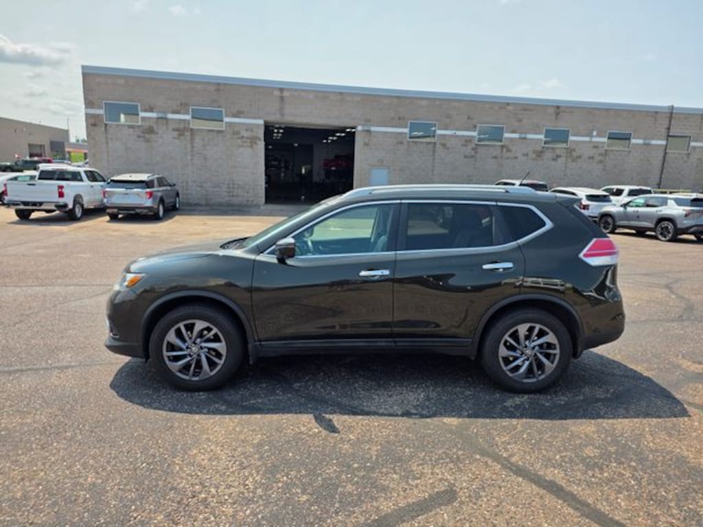 Used 2016 Nissan Rogue SL SUV