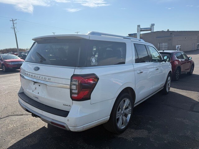 2022 Ford Expedition MAX Platinum photo 3