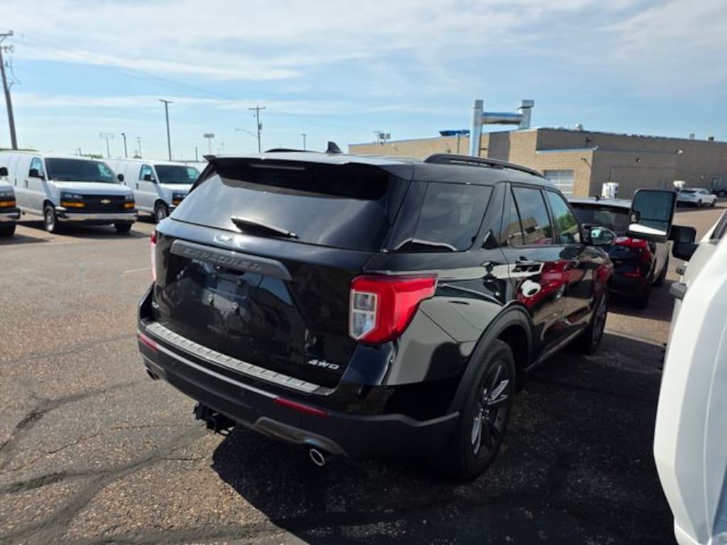 Used 2022 Ford Explorer XLT SUV