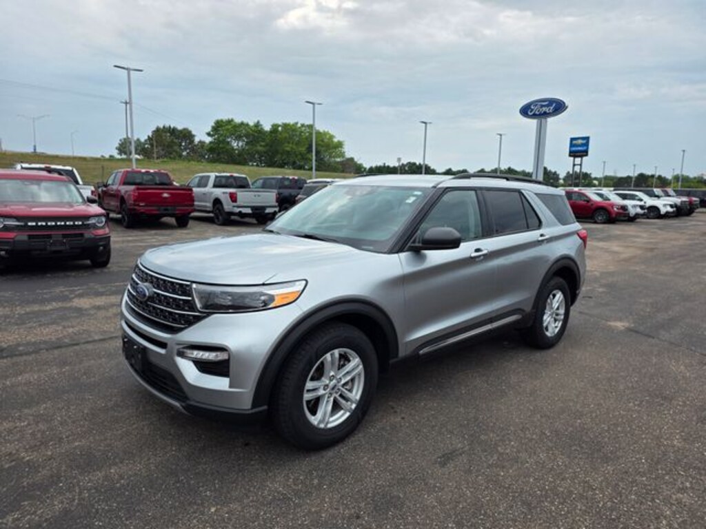 Used 2024 Ford Explorer XLT SUV