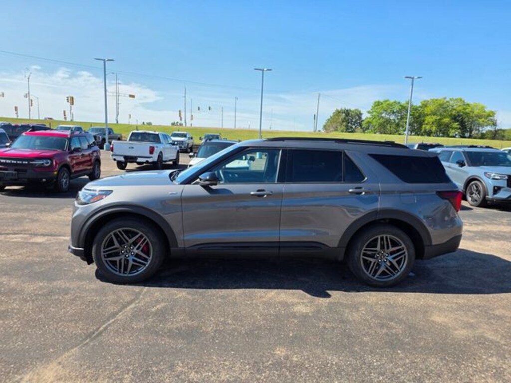 Used 2025 Ford Explorer ST-Line SUV