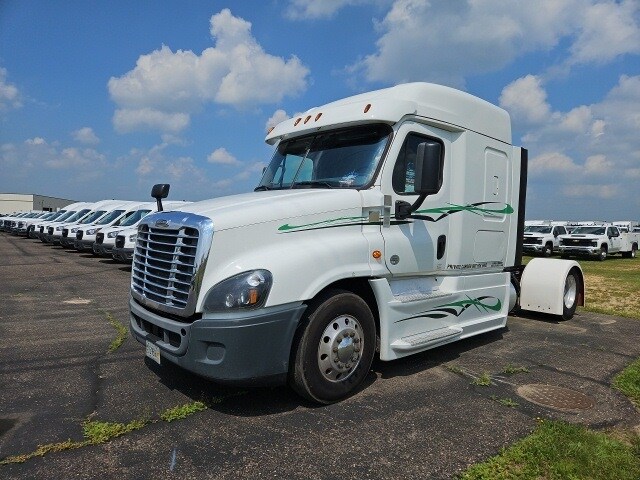 2019 Freightliner Cascadia 125" Sleeper Cab photo 3