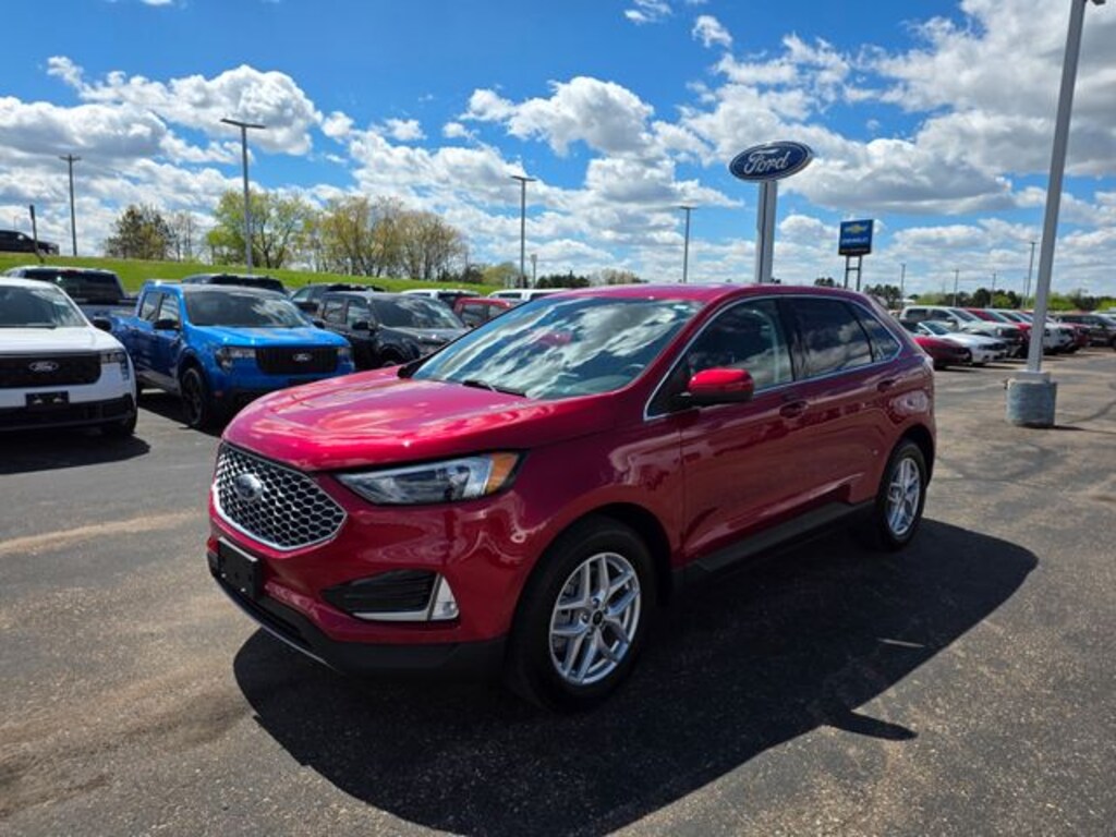 Used 2024 Ford Edge SEL SUV